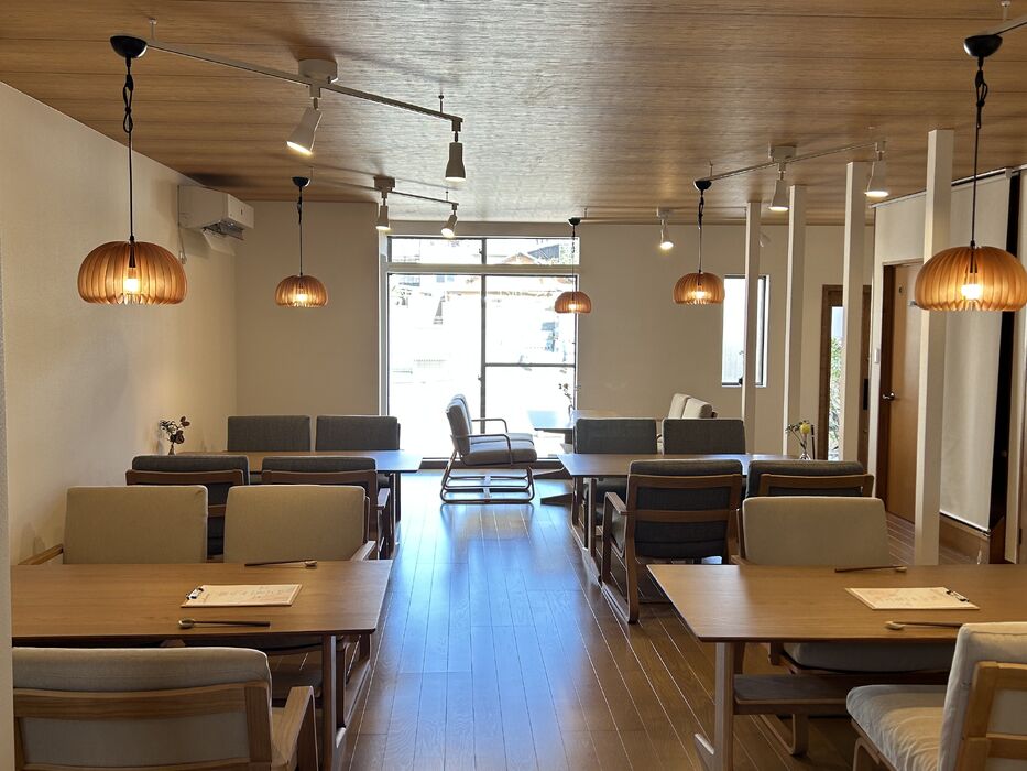 料理や店内の雰囲気を感じるギャラリー