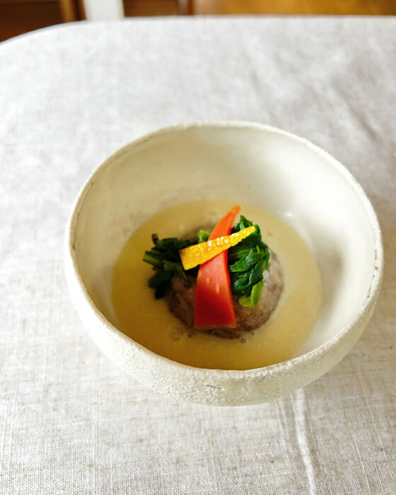 料理や店内の雰囲気を感じるギャラリー